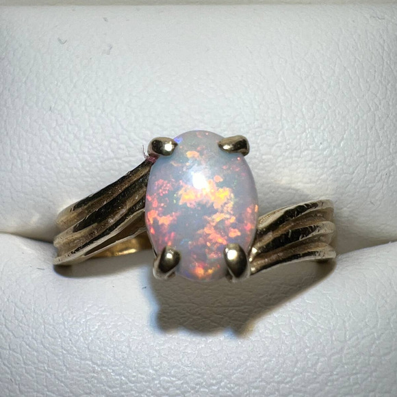 14k Jewelry - Opal 14K Yellow Gold Ring